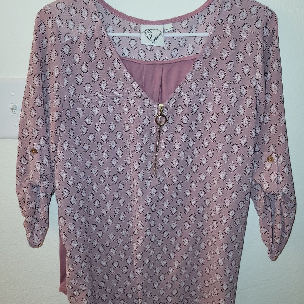 Janet Chung Large 3/4 sleeve blouse business casual vneck